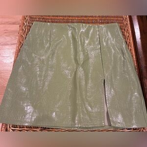 PRINCESS POLLY “good vibes mini skirt green”